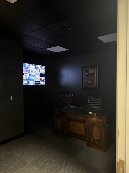 More Photos Of 5308 W Plano Pky, Plano Office For Sale