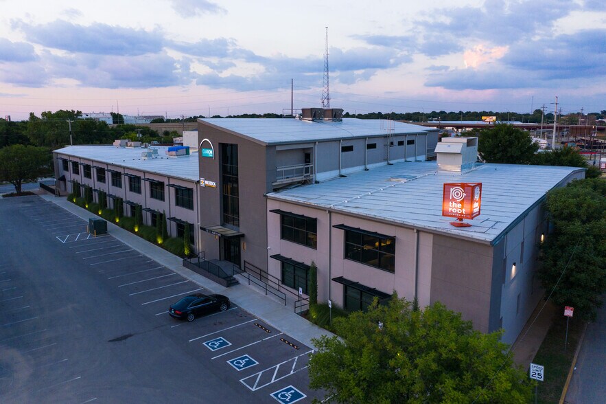 More Photos Of 110 S Hartford Ave, Tulsa Office For Lease
