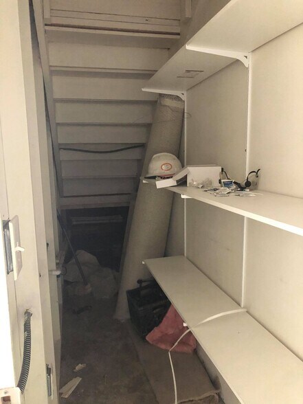 More Photos Of 12440 US Hwy 181 S, San Antonio Flex For Sale