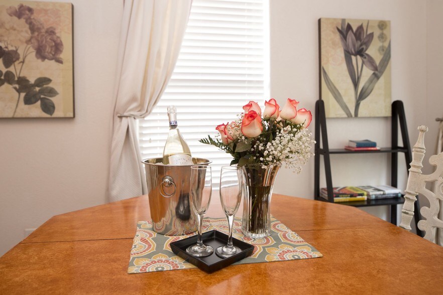 More Photos Of 104 Scudder Ln, Wimberley Hotel For Sale