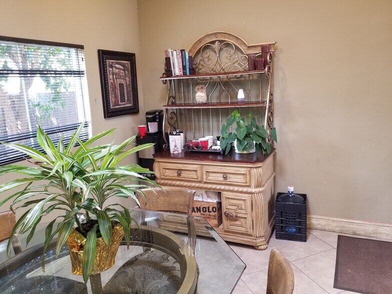 More Photos Of 2075 Lincoln Ave, San Jose Medical For Sale