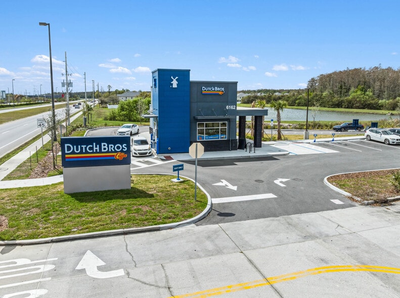 More Photos Of 6162 Goldenrod Rd, Orlando Freestanding For Sale