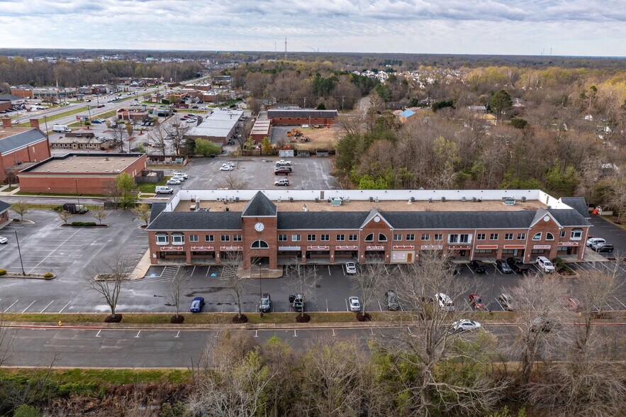 More Photos Of 9375 Chesapeake St, La Plata Storefront Retail Office For Lease