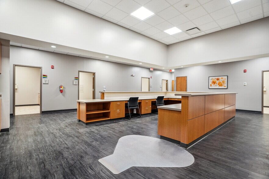 More Photos Of 1414 Main St, Keokuk Office For Sale