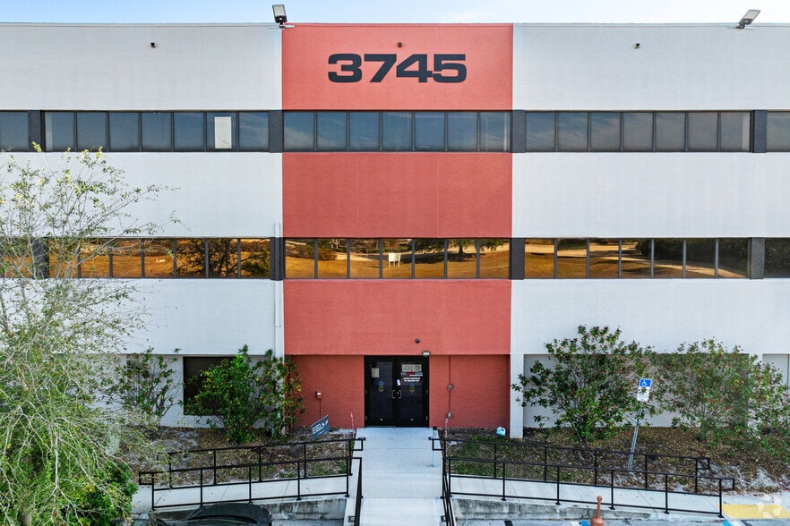 More Photos Of 3745 Broadway, Fort Myers Medical For Sale