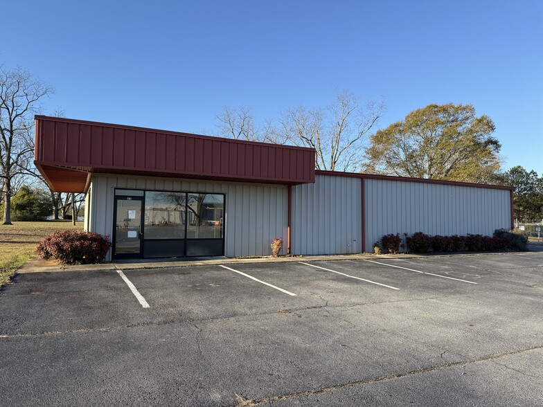 Primary Photo Of 83 Industrial Park Rd, Hartwell Industrial For Lease