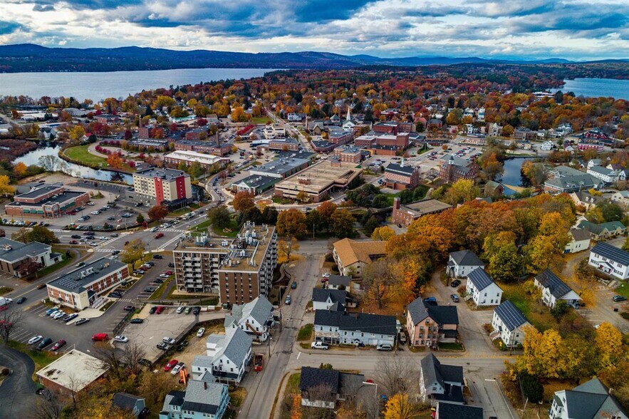More Photos Of 546-566 Main St, Laconia Bar For Lease