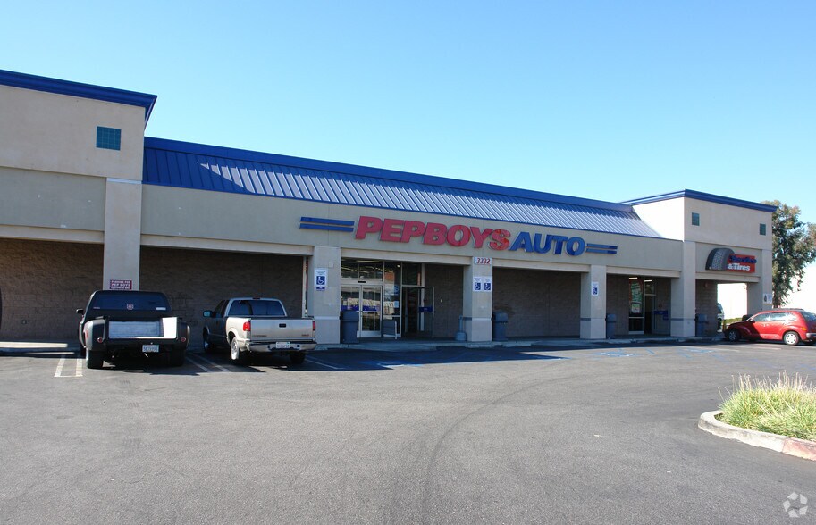 More Photos Of 3332 N San Fernando Rd, Los Angeles Freestanding For Lease