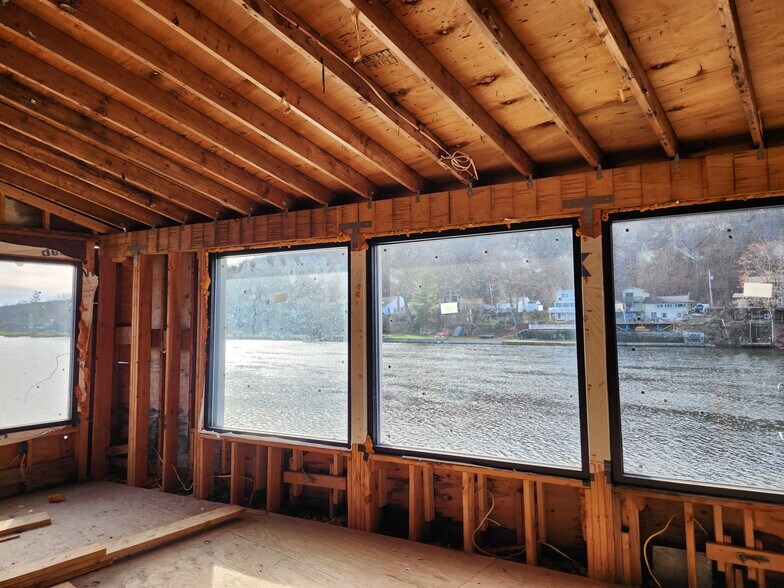 More Photos Of 377 Roosevelt Dr, Seymour Land For Lease