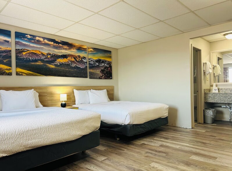 More Photos Of 109 16th St, Wheatland Hotel For Sale