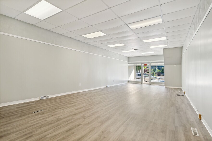 More Photos Of 314-316 W Main St, Monongahela Storefront Retail Office For Sale