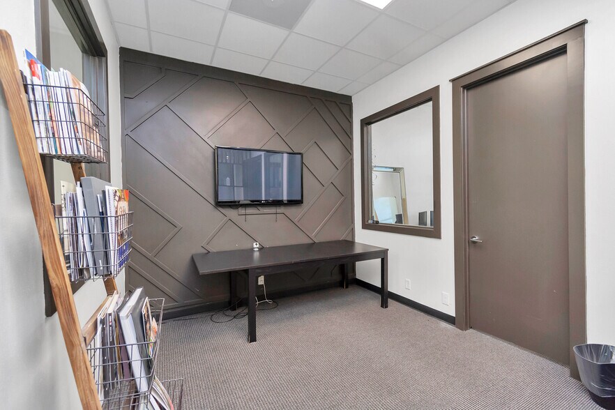 More Photos Of 8125 N Sam Houston Pky W, Houston Medical For Sale