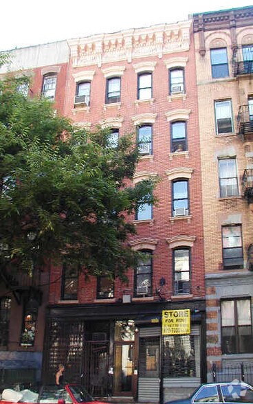 More Photos Of 102 E 7th St, New York Apartments For Lease