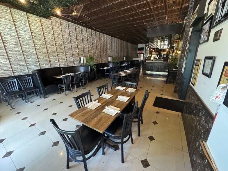 More Photos Of 219 N 21st Ave, Hollywood Storefront Retail Office For Sale