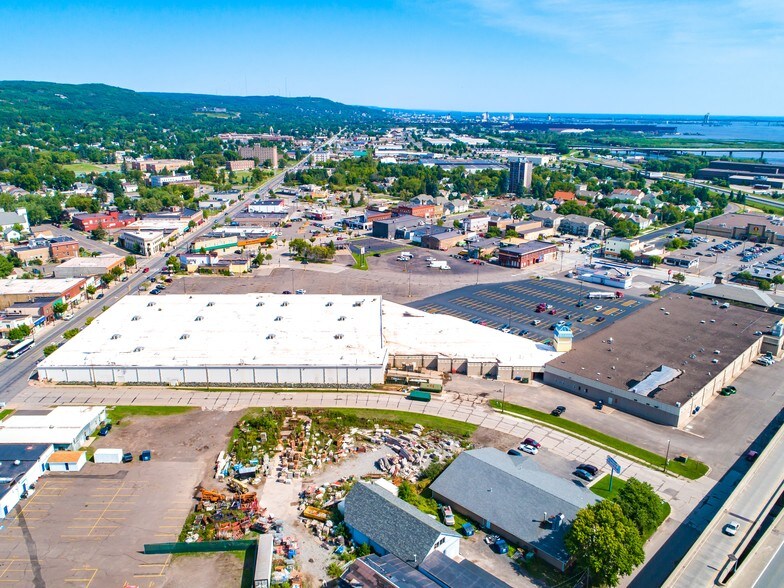 More Photos Of 215 N Central Ave, Duluth General Retail For Sale