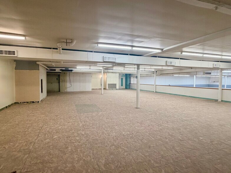 More Photos Of 202 Main Ave S, Twin Falls Coworking Space