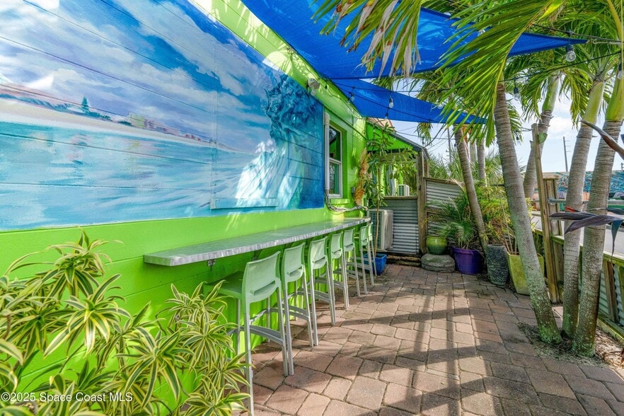 More Photos Of 222 N 1st St, Cocoa Beach General Retail For Sale