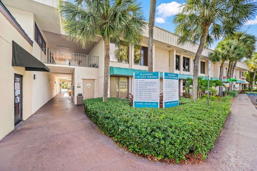 More Photos Of 270-330 S University Dr, Plantation Office For Lease