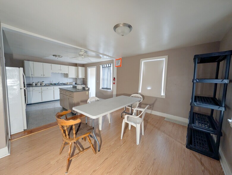 More Photos Of 109 S Washington St, Rochelle Religious Facility For Sale