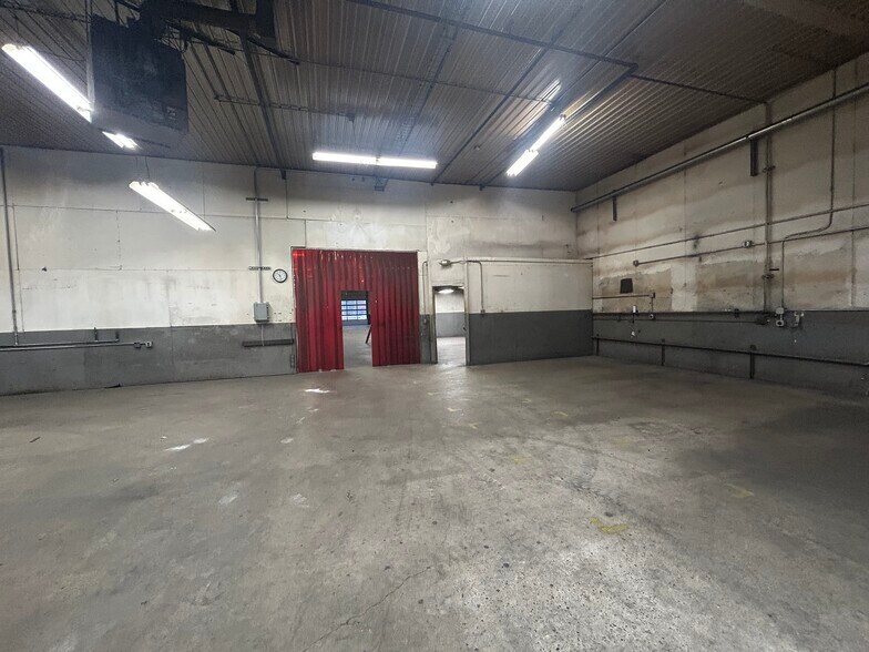 More Photos Of 9350 Shaver Rd, Portage Manufacturing For Lease