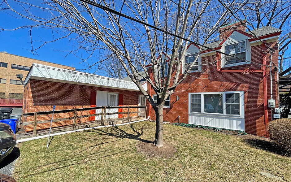 More Photos Of 2608 N Third St, Harrisburg Office Residential For Sale