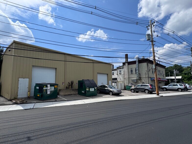 More Photos Of 530-534 Waverly St, Framingham General Retail For Sale