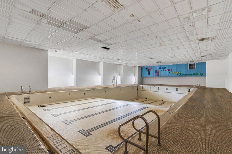 More Photos Of 151 S 14th St, Quakertown Health Club For Lease