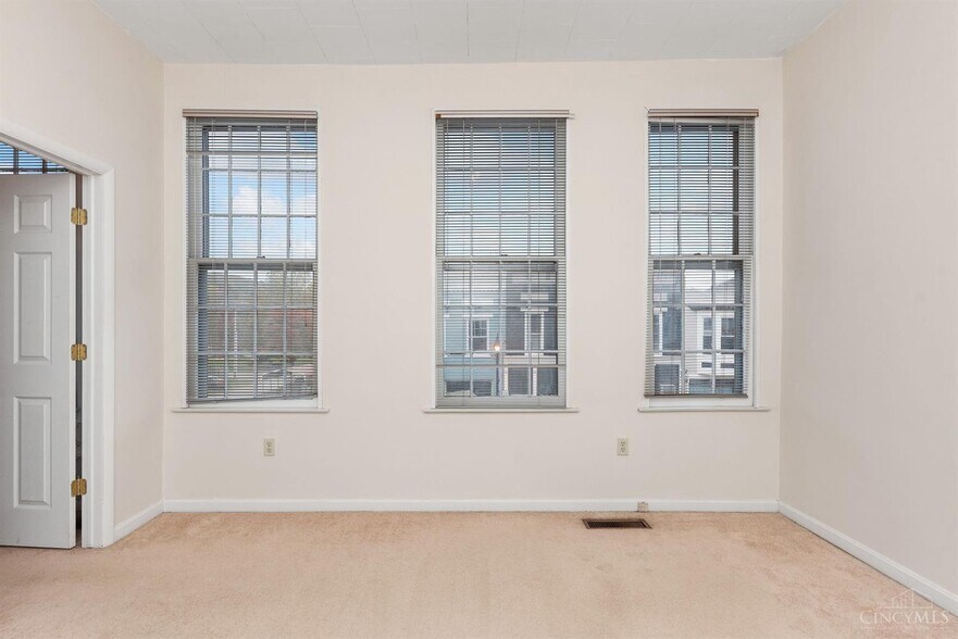 More Photos Of 112 Main St, Ripley General Retail For Sale