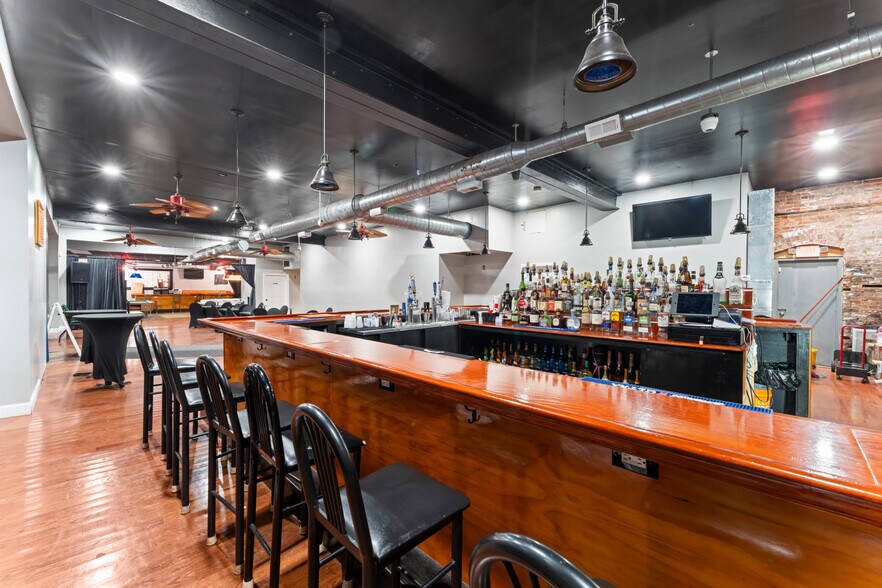 More Photos Of 811 Dixwell Ave, Hamden Flex For Sale