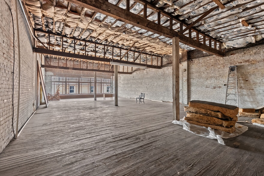 More Photos Of 1850 Church St, Appomattox Bar For Sale