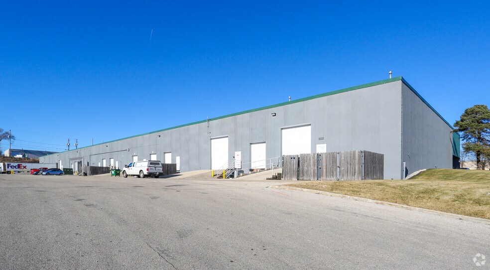 More Photos Of N56W13525-N56W13605 Silver Spring Dr, Menomonee Falls Manufacturing For Lease