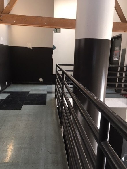 More Photos Of 1950 S Santa Fe Ave, Los Angeles Warehouse For Lease