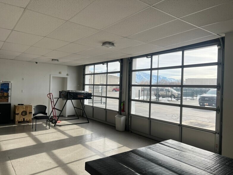 More Photos Of 4231 S State St, Salt Lake City Warehouse For Lease