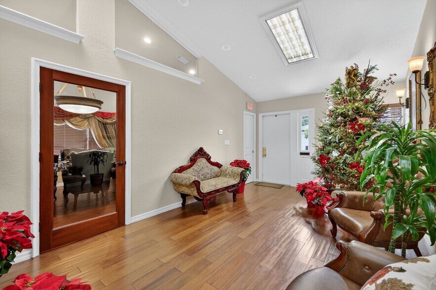 More Photos Of 210 N Wymore Rd, Winter Park Office Residential For Sale