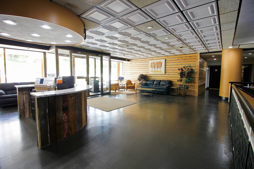 Primary Photo Of 9910 N 48th St, Omaha Office For Lease