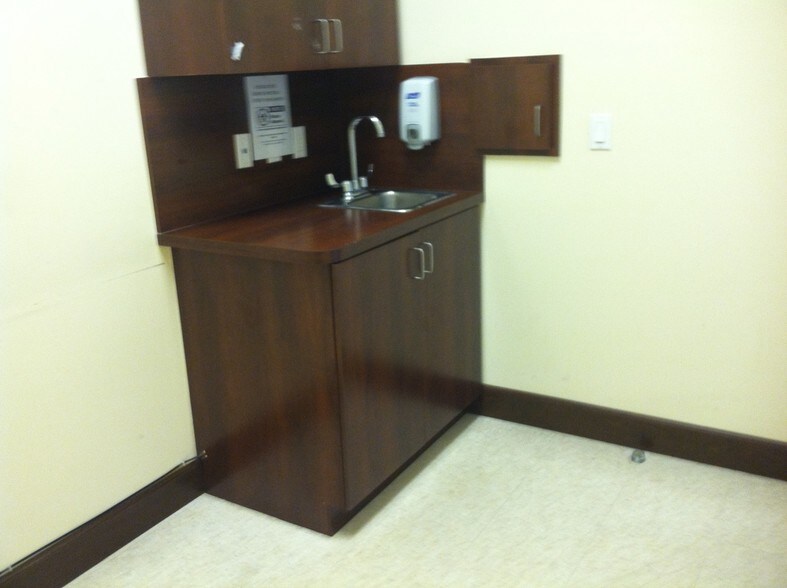 More Photos Of 270 NW Peacock Blvd, Port Saint Lucie Storefront Retail Office For Lease