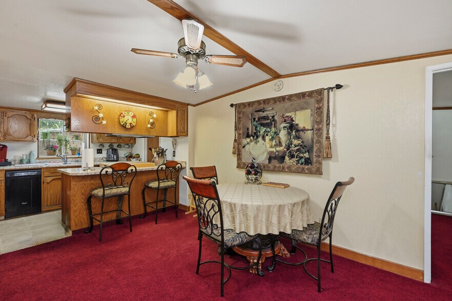 More Photos Of 3511 Redwood St, Clearlake Freestanding For Sale