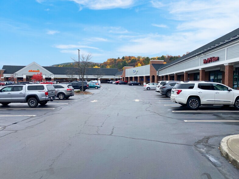 More Photos Of 10 Benning St, West Lebanon Unknown For Lease