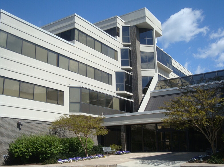 Primary Photo Of 110 West Rd, Towson Office For Lease