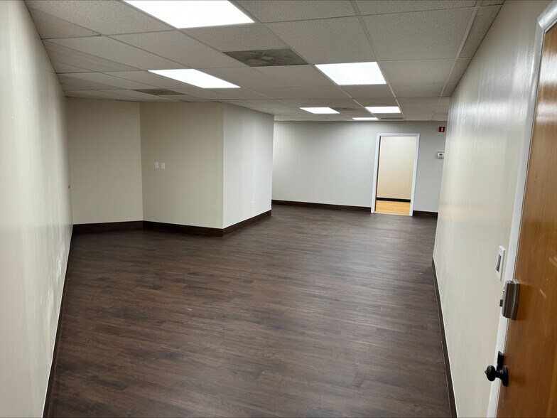 More Photos Of 660-670 Lincoln St, Portsmouth Unknown For Lease