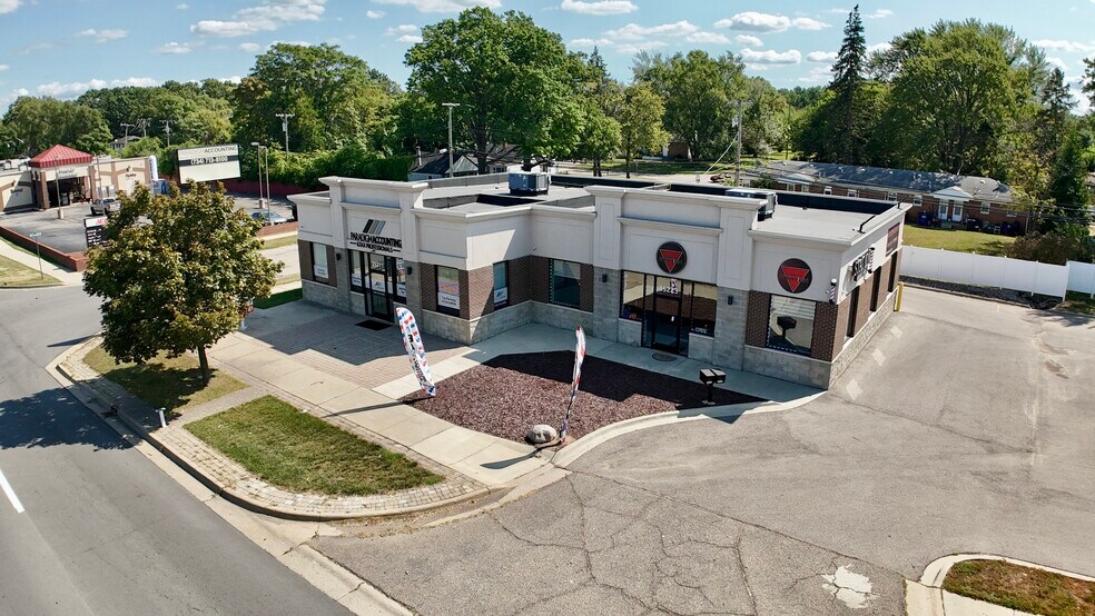 More Photos Of 35211-35223 Ford Rd, Westland Freestanding For Lease