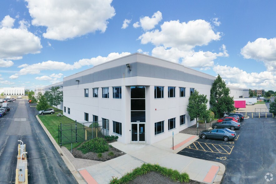 Primary Photo Of 2450-2520 Northwest Pky, Elgin Manufacturing For Lease