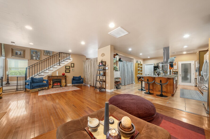 More Photos Of 2516 Elsinore St, Los Angeles Multifamily For Sale