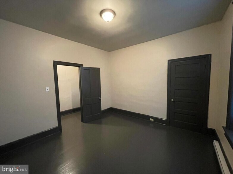 More Photos Of 228-230 Summit Ave, Hagerstown Apartments For Sale