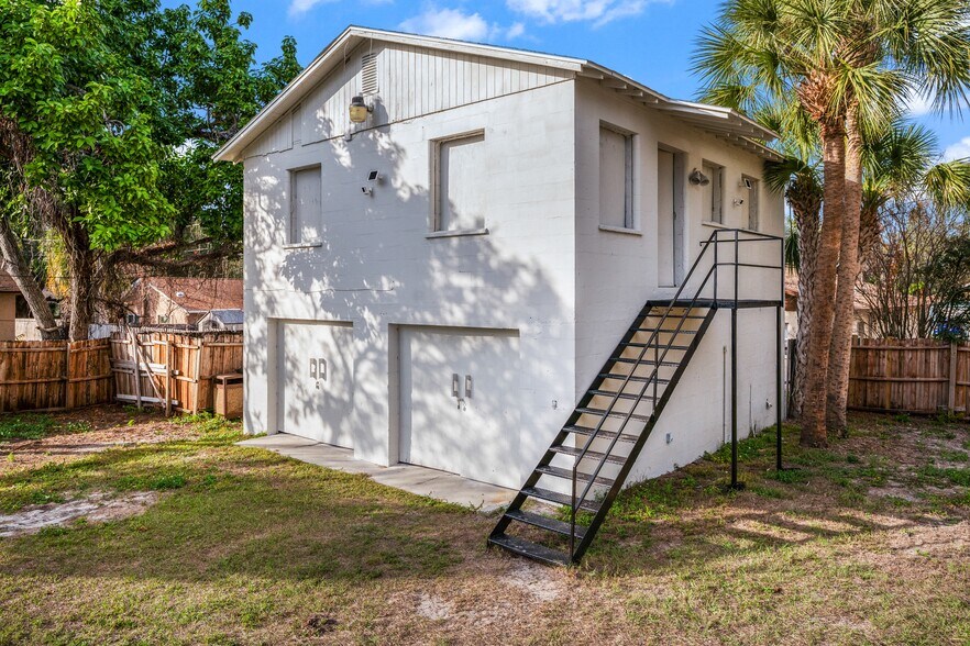 More Photos Of 1006 15th Ave NW, Largo Multifamily For Sale