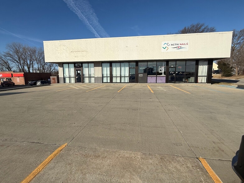 Primary Photo Of 1103 S 16th St, Clarinda General Retail For Lease