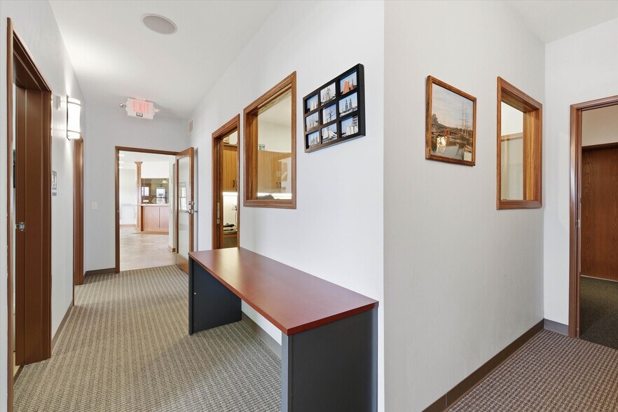 More Photos Of 312 N 5th Ave, Sturgeon Bay Office For Sale