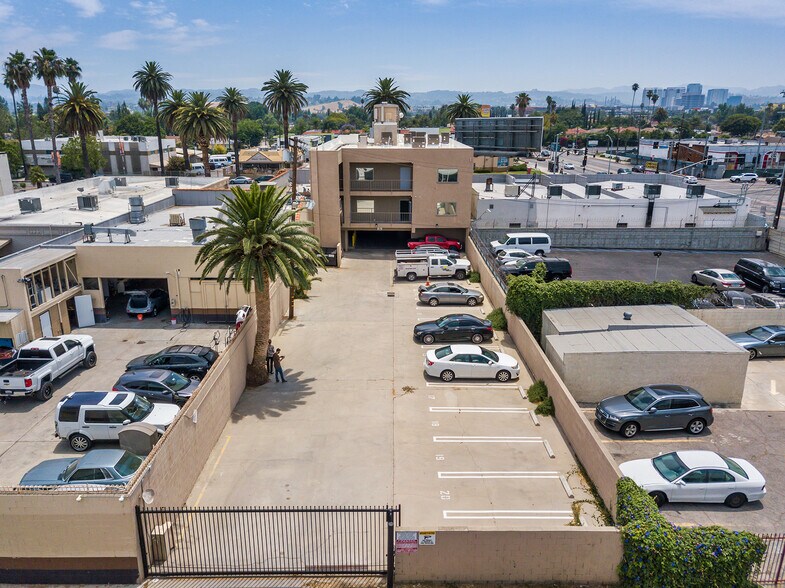 More Photos Of 20847 Sherman Way, Canoga Park Office For Sale