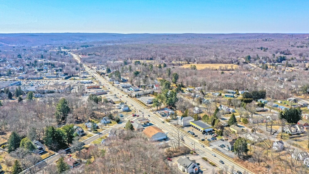 More Photos Of 558 W Main St, Norwich Freestanding For Sale