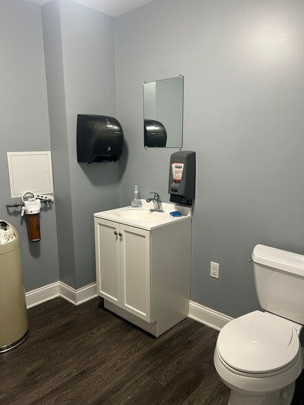 More Photos Of 51 Ozick Dr, Durham Manufacturing For Lease